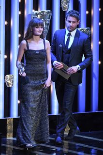 Ella Purnell feet photo thumbnail