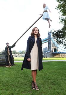 Ella Purnell feet photo thumbnail