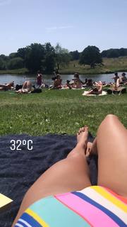 Ella Purnell feet photo thumbnail
