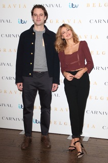 Ella Purnell feet photo thumbnail