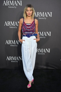 Ella Purnell feet photo thumbnail
