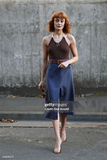 Ella Purnell feet photo thumbnail