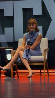 Ella Purnell feet photo 20