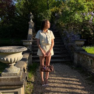 Ella-Rae Smith feet photo 1