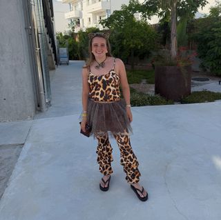 Ella Toone feet photo 10