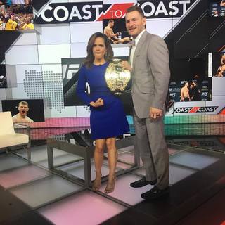 Elle Duncan feet photo thumbnail