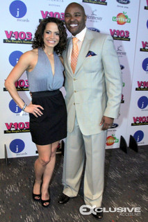 Elle Duncan feet photo thumbnail