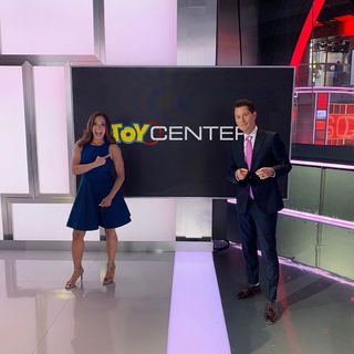 Elle Duncan feet photo thumbnail