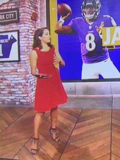 Elle Duncan feet photo thumbnail