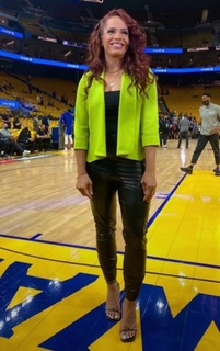 Elle Duncan feet photo thumbnail