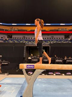 Elle Duncan feet photo thumbnail