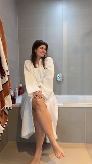 Elle Edwards feet photo 16