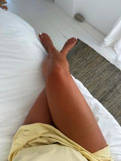Elle Edwards feet photo 4