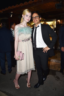 Elle Fanning feet photo thumbnail