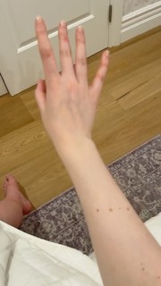 Elle Fanning feet photo thumbnail