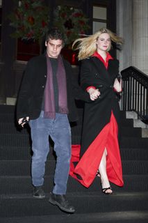 Elle Fanning feet photo 12