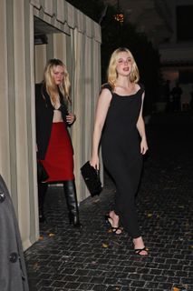 Elle Fanning feet photo 5