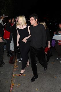 Elle Fanning feet photo 20