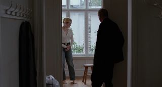 Elle Fanning feet photo 14