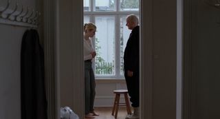 Elle Fanning feet photo 12