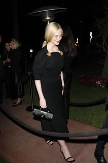 Elle Fanning feet photo 15