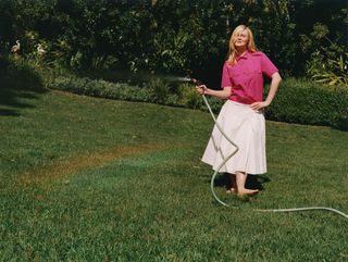 Elle Fanning feet photo 12