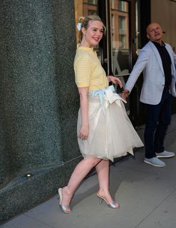 Elle Fanning feet photo 5
