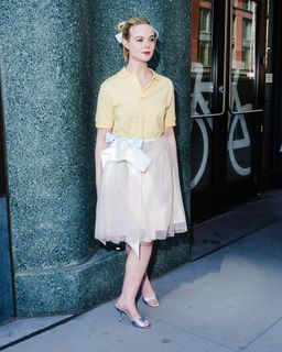 Elle Fanning feet photo 18