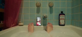 Elle Fanning feet photo 11