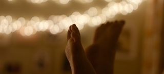 Elle Fanning feet photo 9