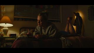 Elle Fanning feet photo 3