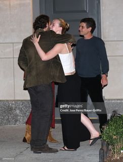 Elle Fanning feet photo 16