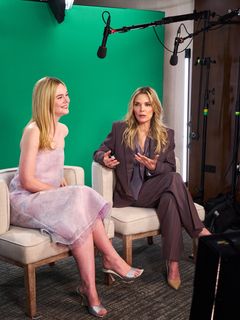 Elle Fanning feet photo 1