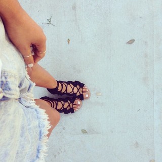 Elle Ferguson feet photo 1
