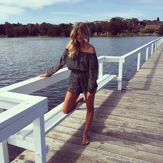 Elle Ferguson feet photo 16