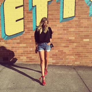 Elle Ferguson feet photo 17