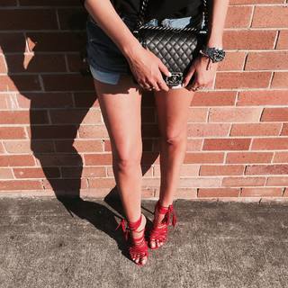 Elle Ferguson feet photo 15