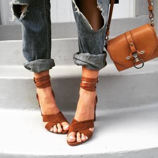 Elle Ferguson feet photo 5