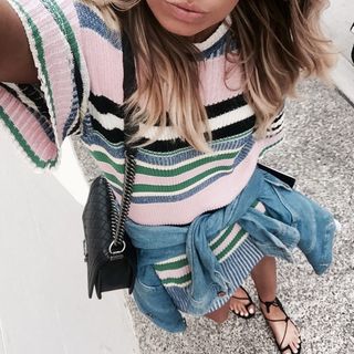 Elle Ferguson feet photo 3