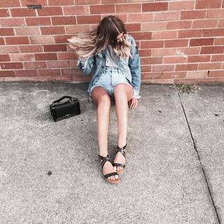 Elle Ferguson feet photo 11