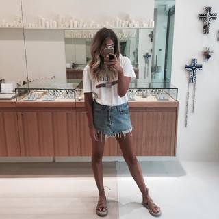 Elle Ferguson feet photo 1