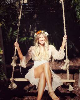 Elle Ferguson feet photo 13