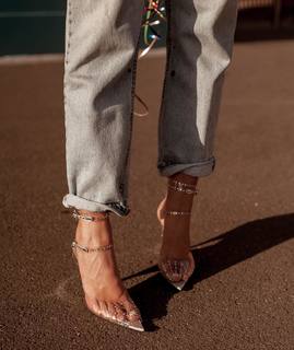 Elle Ferguson feet photo 9