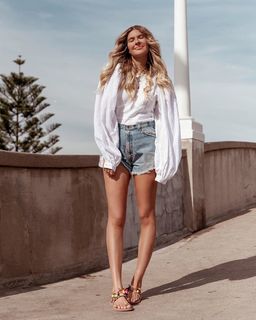 Elle Ferguson feet photo 16