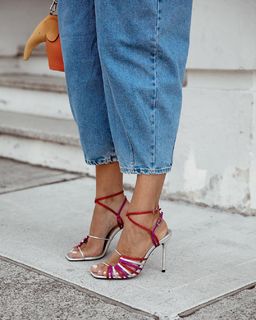 Elle Ferguson feet photo 9