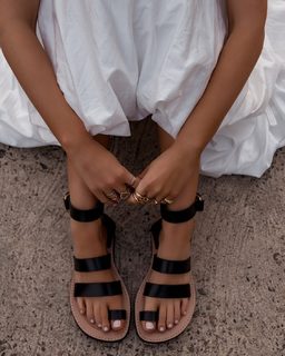 Elle Ferguson feet photo 7