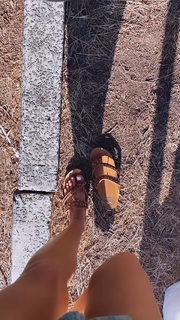 Elle Ferguson feet photo 20