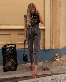 Elle Ferguson feet photo 15