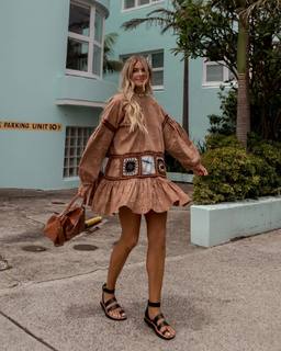 Elle Ferguson feet photo 7