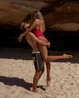 Elle Ferguson feet photo 6